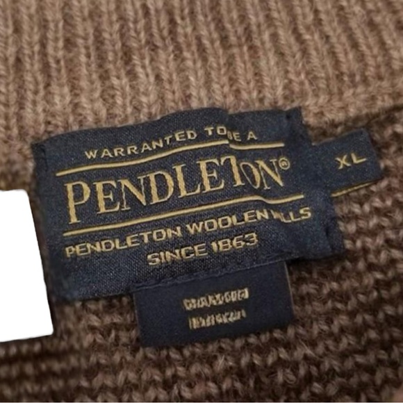 Pendleton Brown Bear Sweater Size XL - Picture 4 of 4